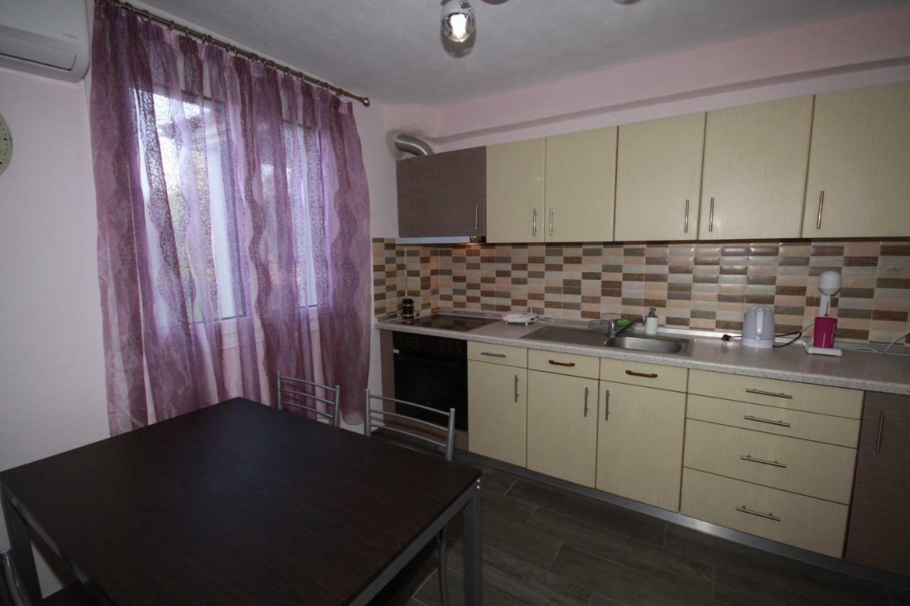Zephyros Family 2 Apartment