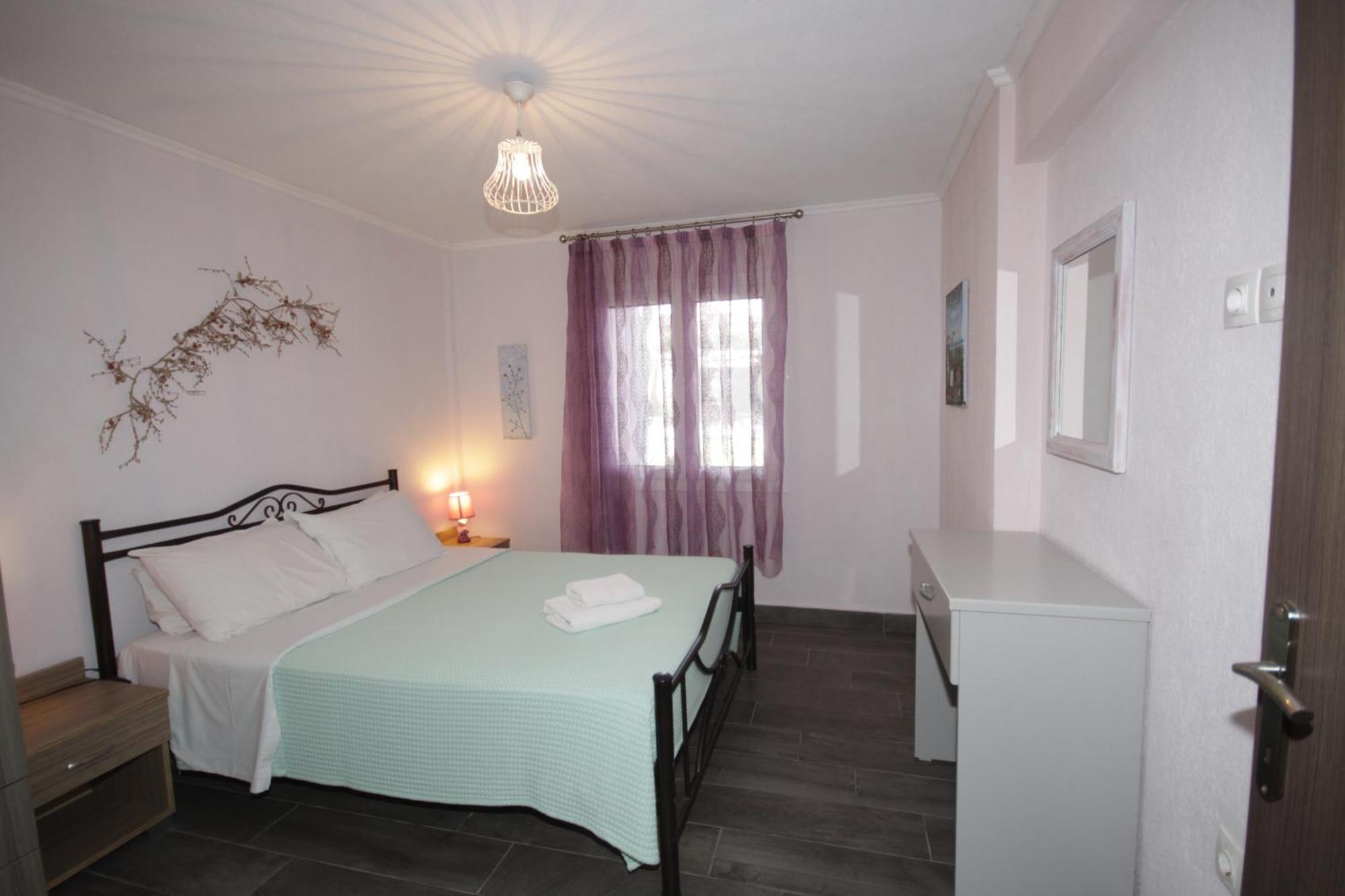 Zephyros Family 2 Apartment